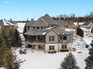 10511 Stoney Point Dr, South Lyon, MI 48178