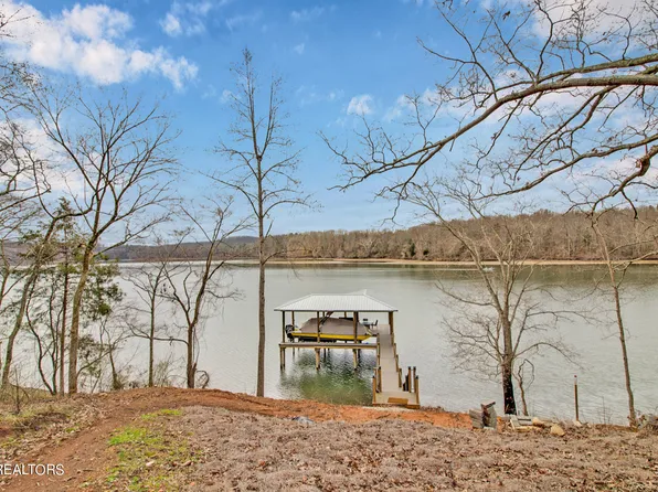 642 Emory River Rd, Harriman, TN 37748