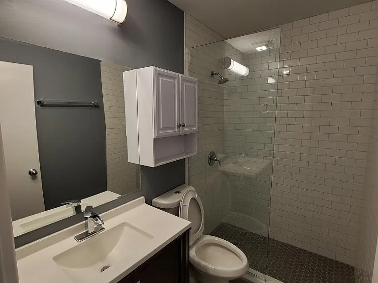2828 N Burling St #417 — Photo 8