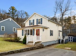 18 3rd St, Amesbury, MA 01913