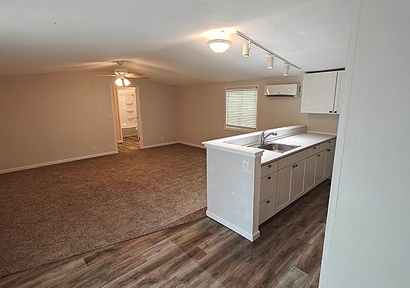 4th image of 100 Stonewood Dr #310-B