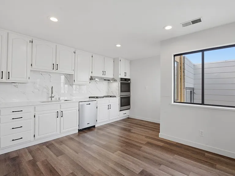 228 Abbot Ave — Photo 20