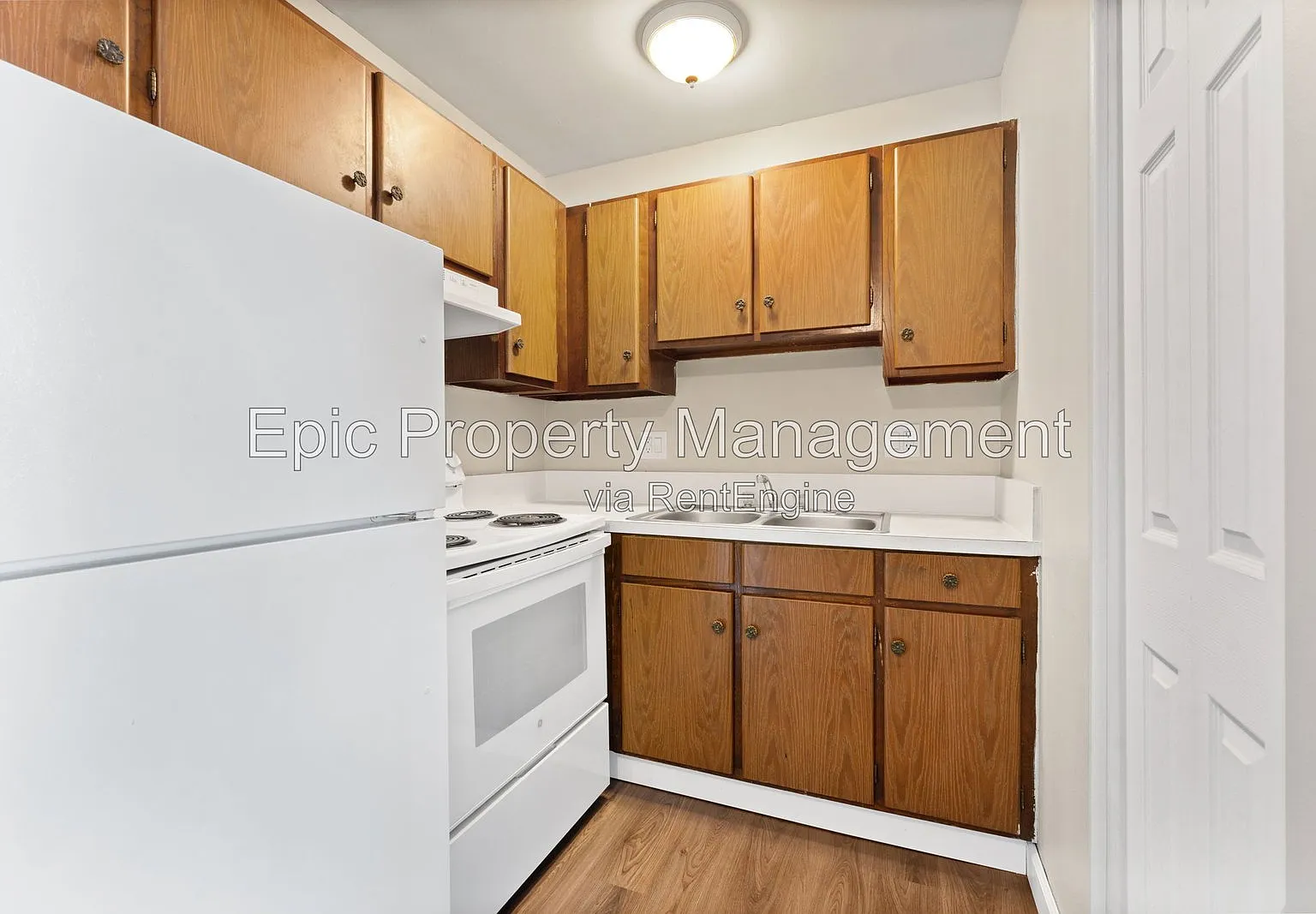 1 bed, 1.0 bath, $975 — Photo 2