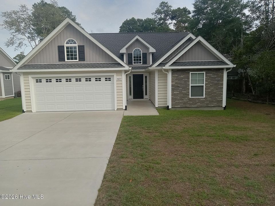 1st image of 1023 Meares Street SW