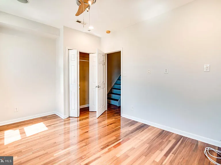 2905 W Girard Ave #2 — Photo 18