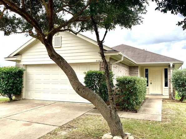 7107 Cloaksdale Ln, Cypress, TX 77433