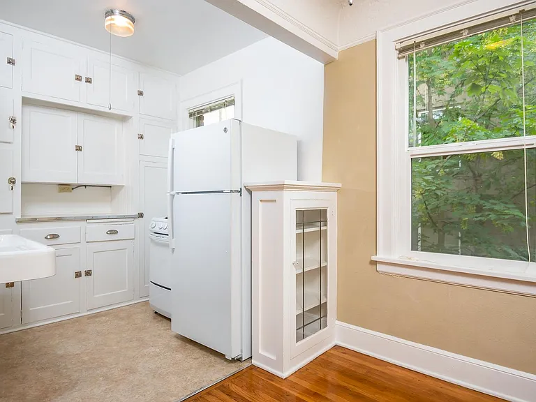 2235 NW Johnson St — Photo 15