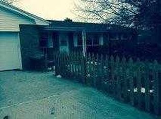 906 E Vernon Ave, Normal, IL 61761