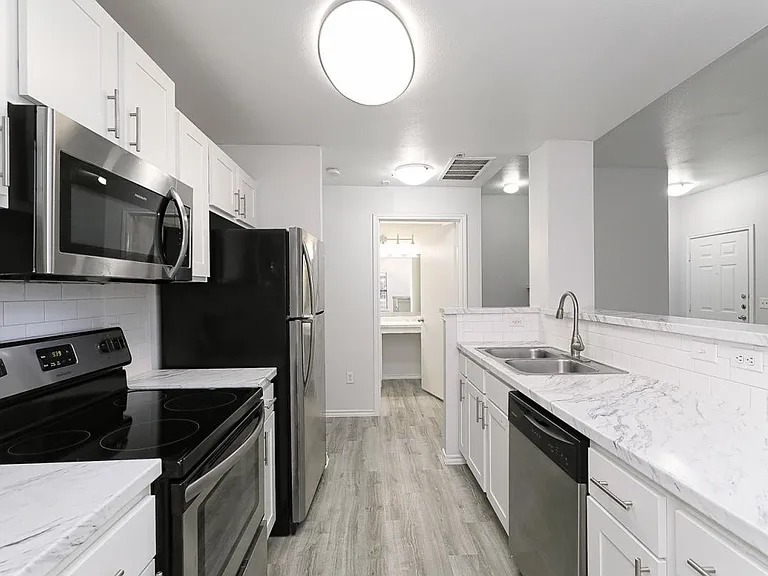 Brynwood Apartments — Photo 62