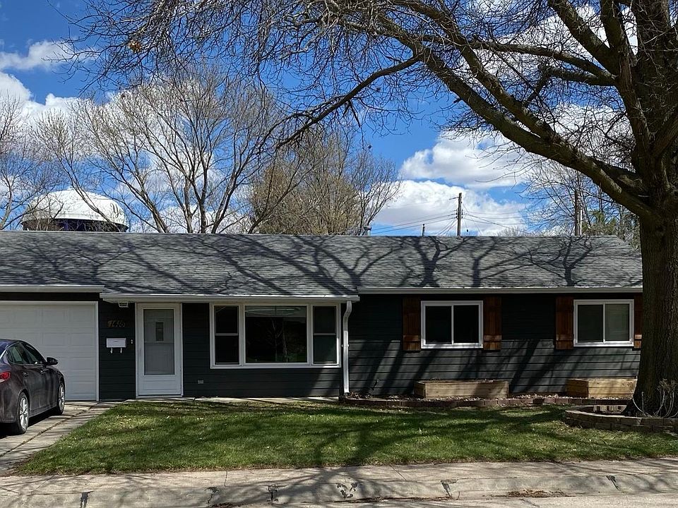 1st image of 1418 N Blackburn Ave