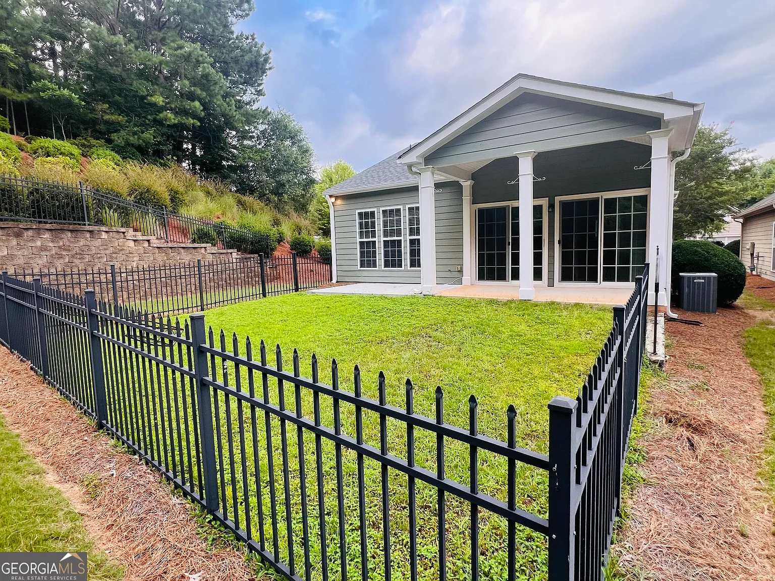 2 bed, 2.0 bath, 1138 sqft, $2,300 — Photo 3
