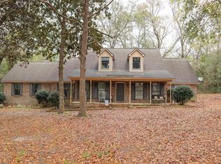 102 Greystone Ct, Dothan, AL 36301