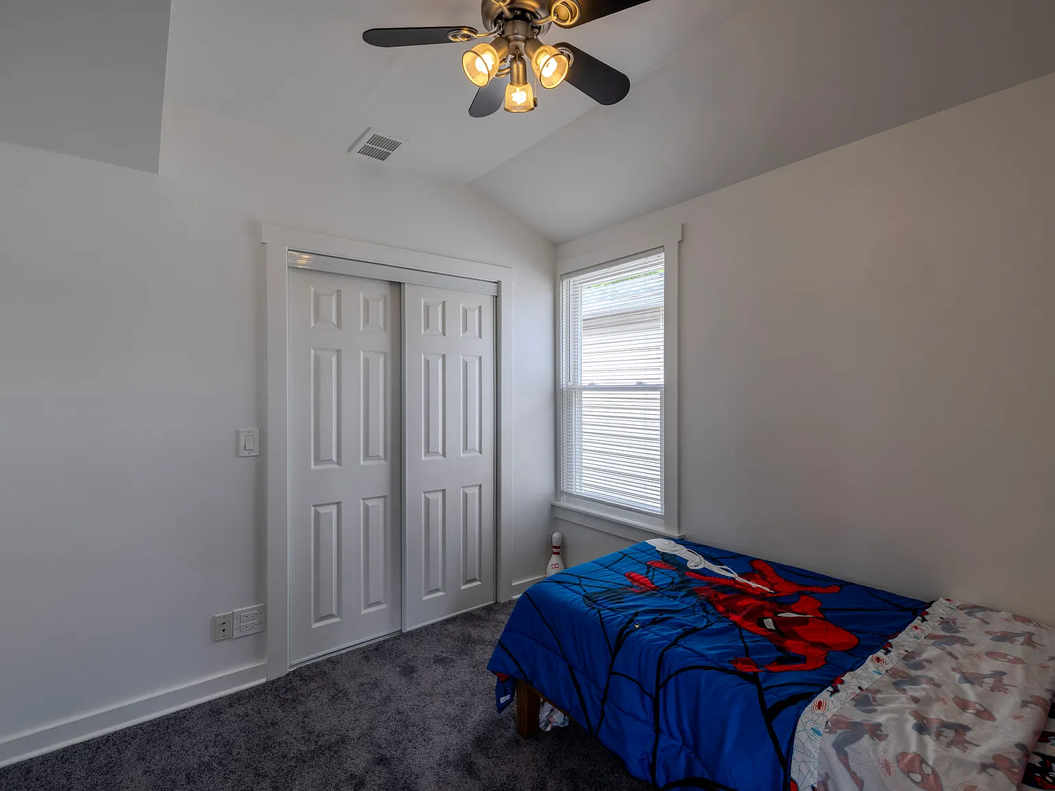 2 bed, 900 sqft, $2,000 — Photo 1