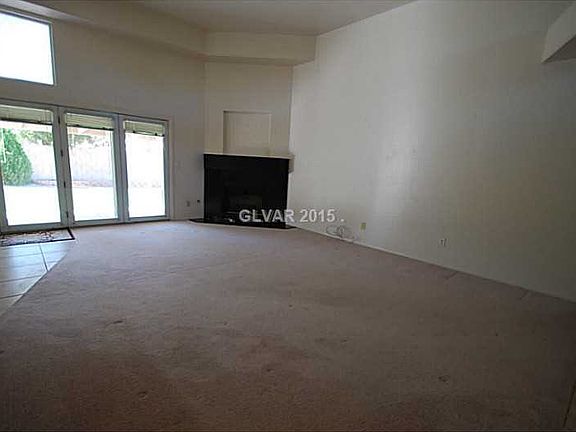 4th image of 65 Chesney Dr