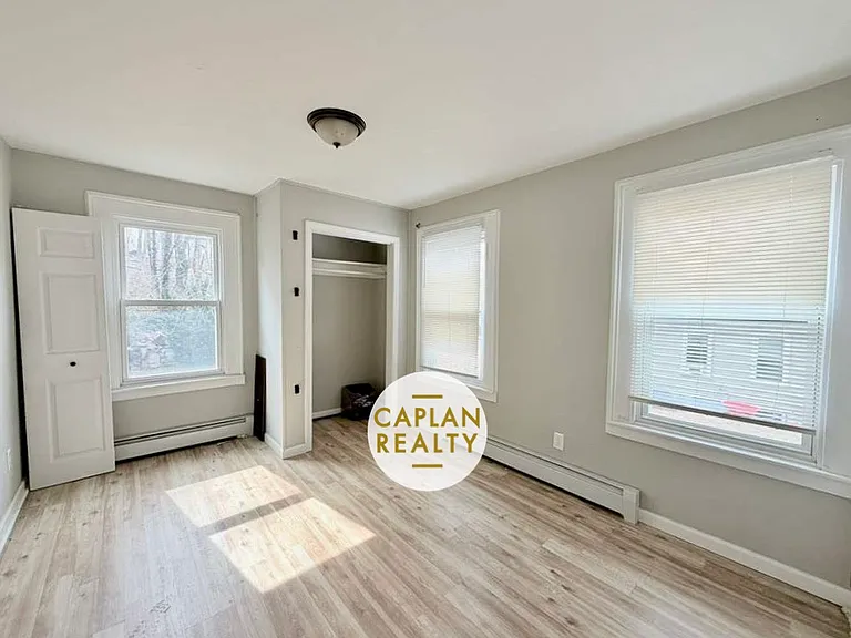 73 Chamberlain St #B — Photo 5