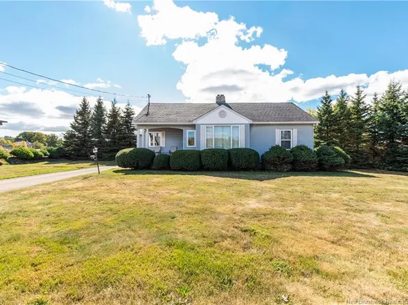 2155 Amirault, Dieppe, NB E1A 7K3