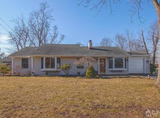 15 Berwick Way, Piscataway, NJ 08854