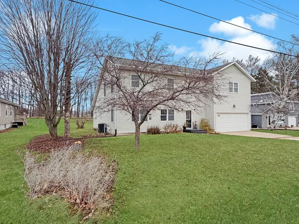 2128 Lancaster Heights Rd, Freeport, IL 61032