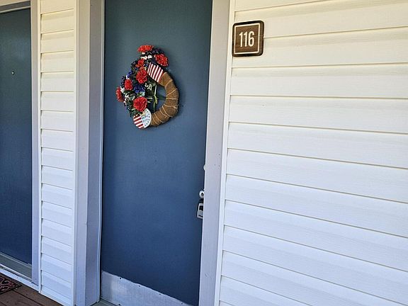 3rd image of 1085 Bluewater Dr Unit 116