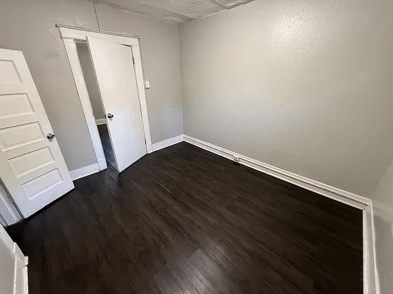 728 N Holmes St — Photo 17