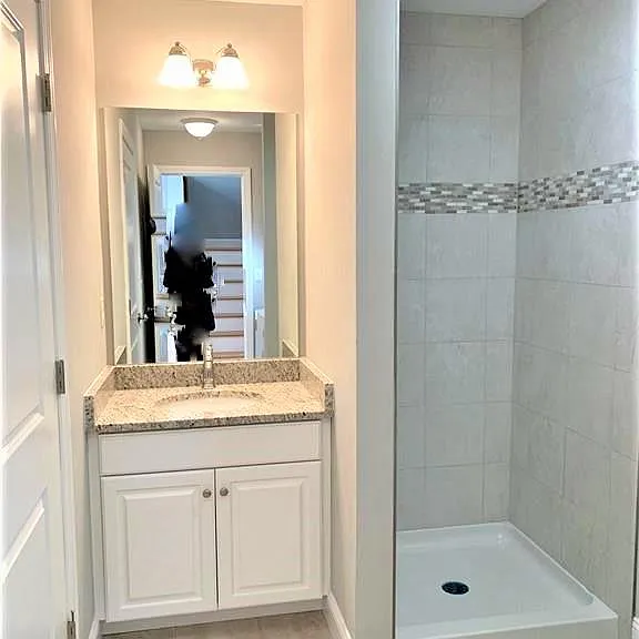 380 King St #11 — Photo 7