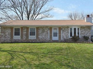 901 N Vernon St, Sterling, VA 20164