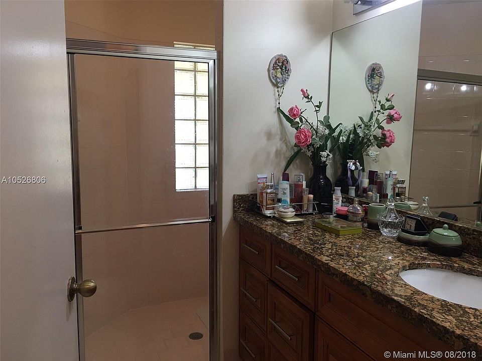 1st image of 913 SW 179th Ave