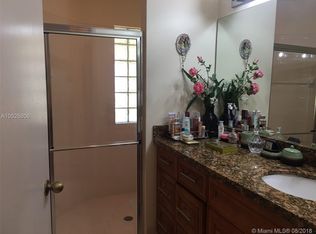 913 SW 179th Ave, Pembroke Pines, FL 33029