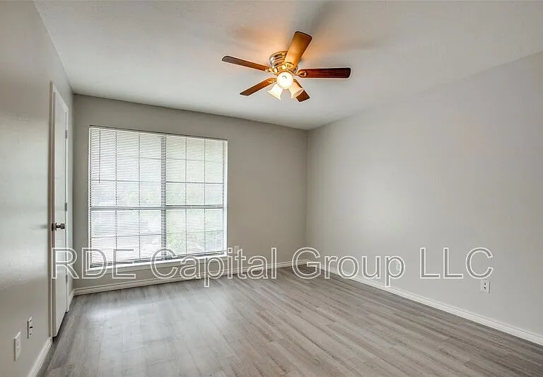 1935 Cranford Dr #104 — Photo 8