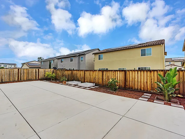 5319 Hames Valley Ln — Photo 57