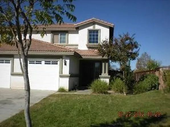 7904 San Benito St, Highland, CA 92346