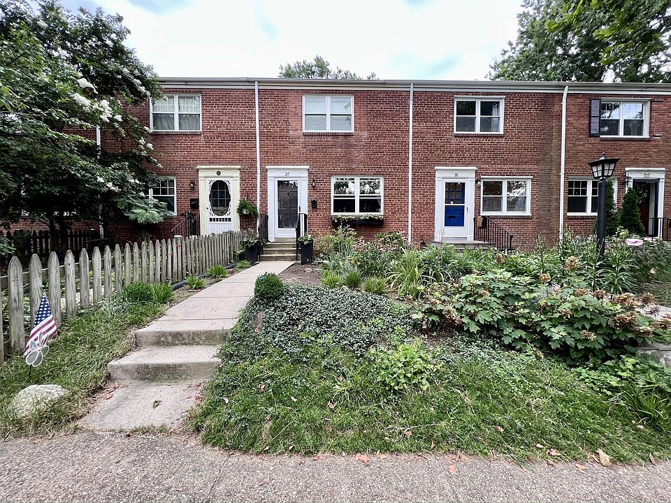 1st image of 37 E Rosemont Ave