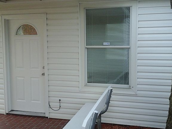 5th image of 10426 Aves St