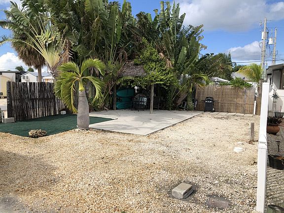 5th image of 325 Calusa St #78