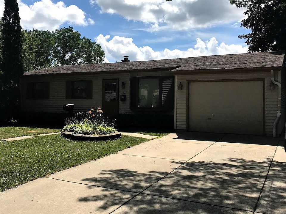 1st image of 1527 Irving Pl