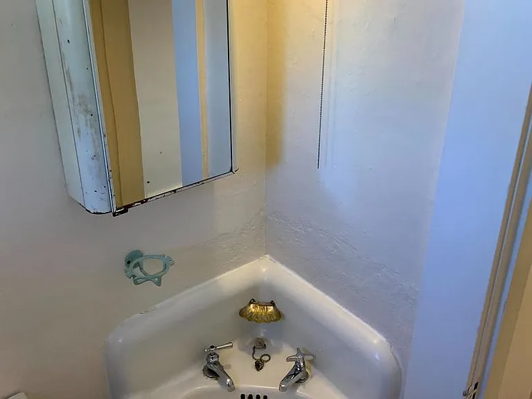 1176 Mill St #6 — Photo 22