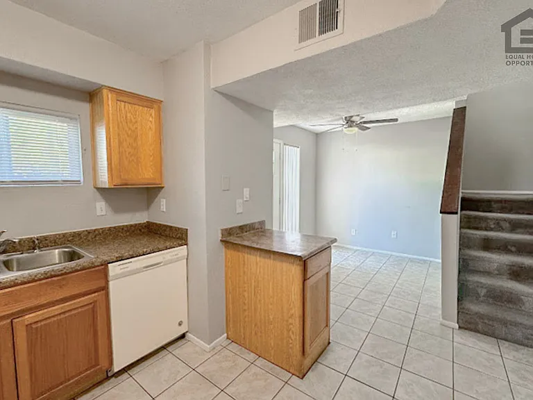 1765 E Pepper Cir — Photo 19