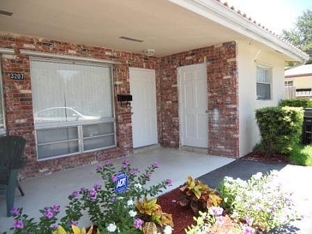 1st image of 3207 SW 15th Ave N