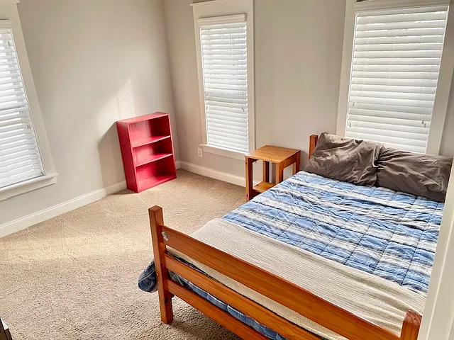 208 Clouter Creek Dr — Photo 17