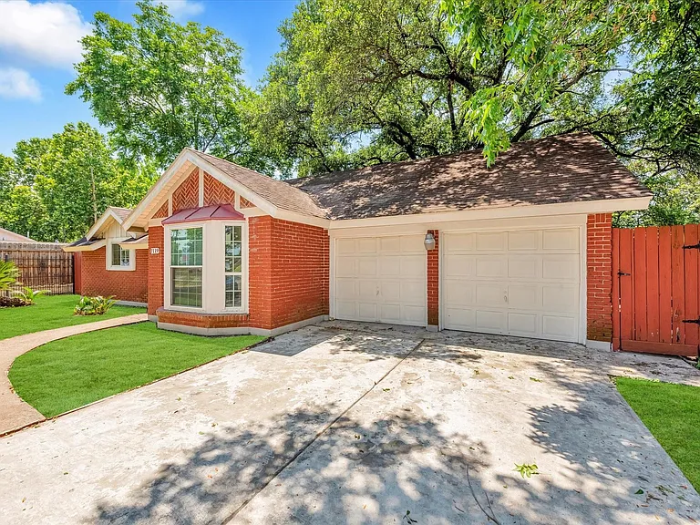 7119 Bellaire Blvd — Photo 2