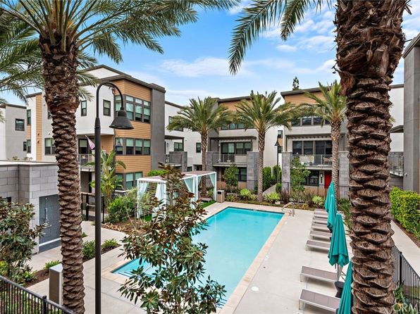 845 S Grable Cir, Orange, CA 92868