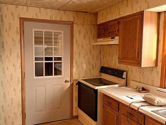 5th image of 913 Lizzie St