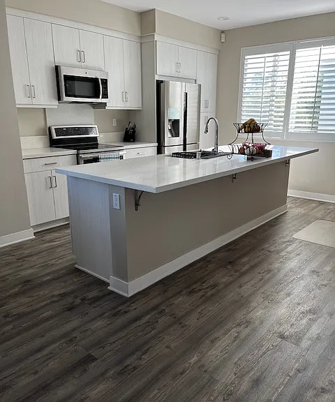715 Seaside St — Photo 5