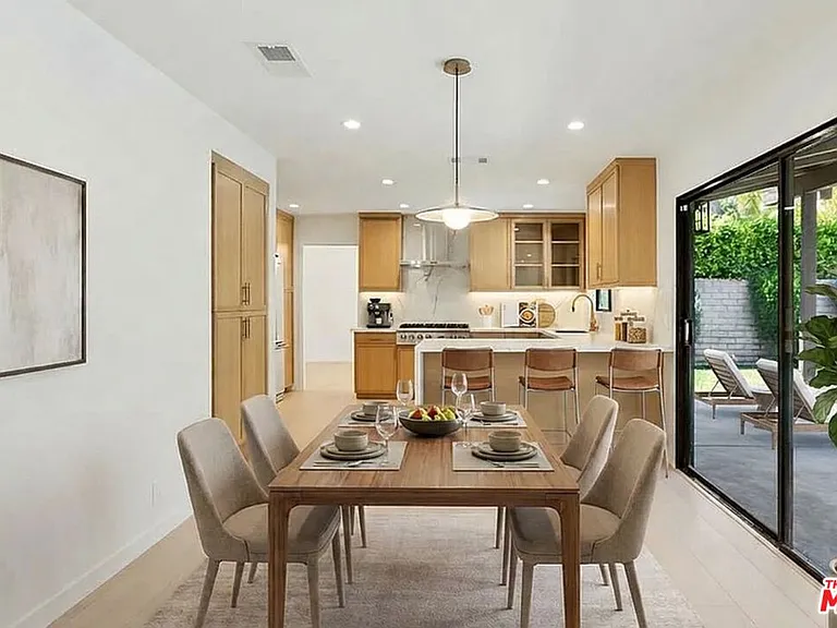4933 Collett Ave — Photo 6