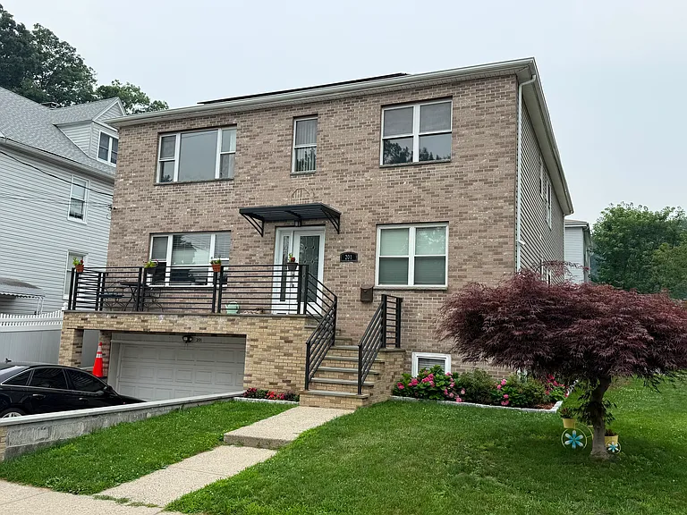 201 Truman Ave #2 — Photo 9