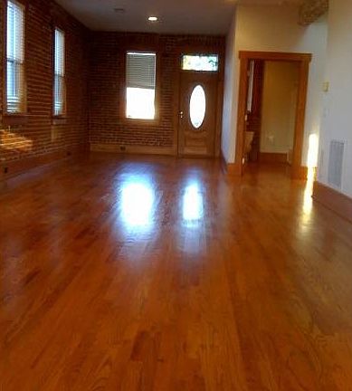 3rd image of 523 Cherry St