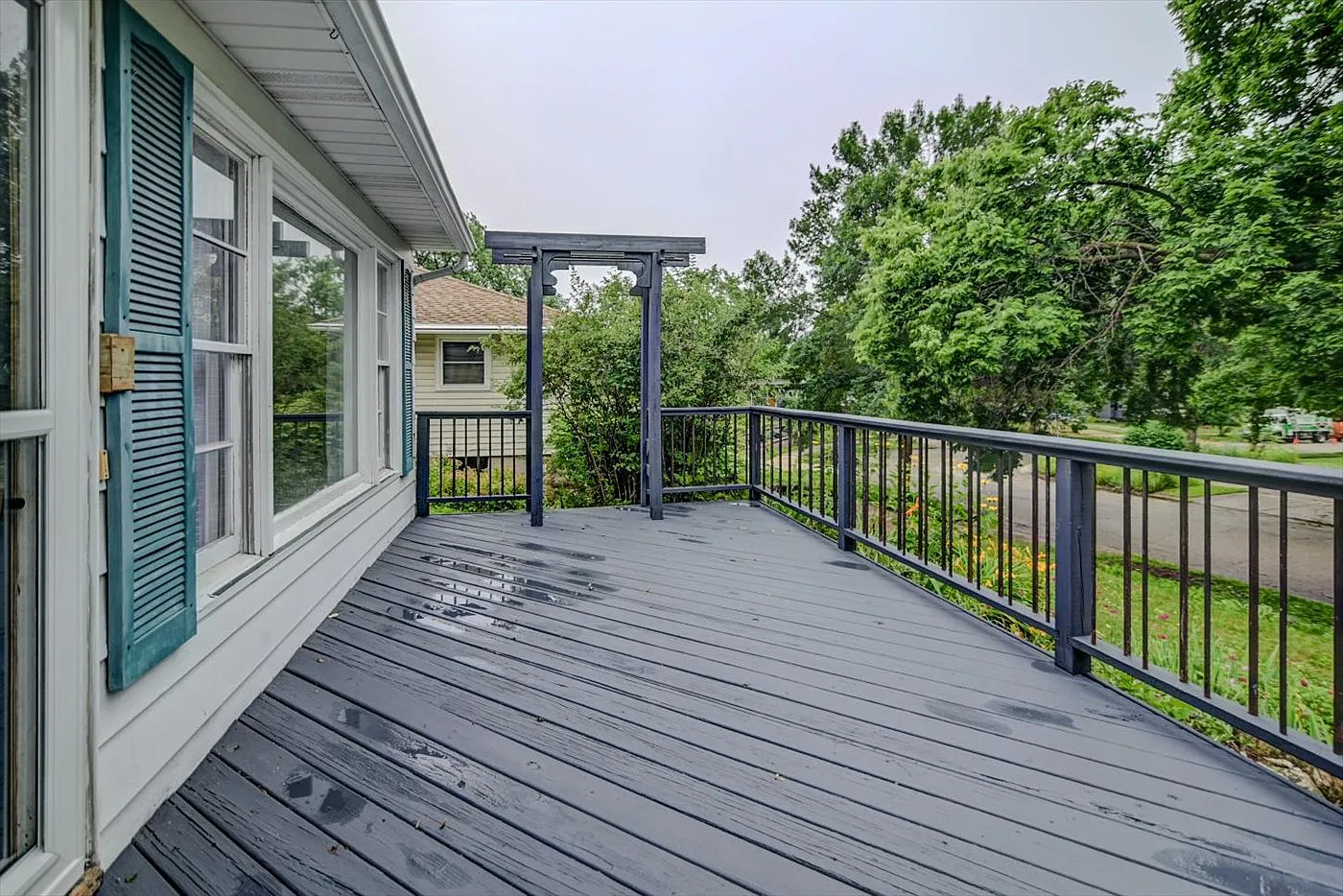 3 bed, 1106 sqft, $2,700 — Photo 3