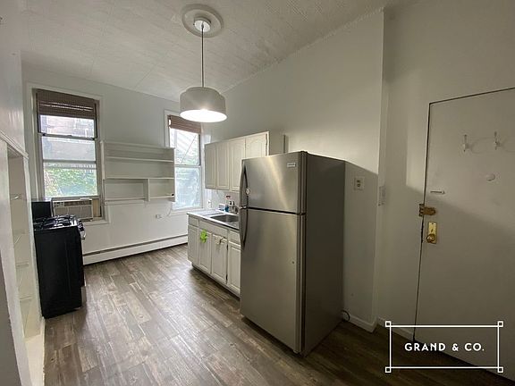 4th image of 82 Powers St #1