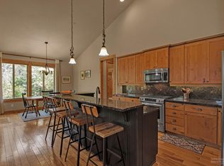 60830 Whitney Pl, Bend, OR 97702