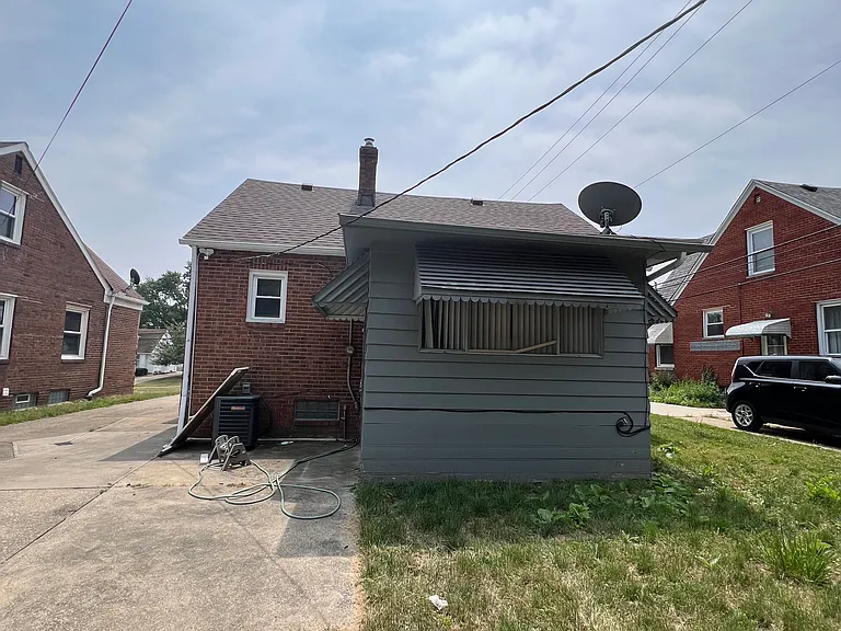 11915 E Granger Rd — Photo 29